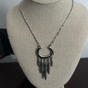 Elegant Silver Necklace with Pendant
